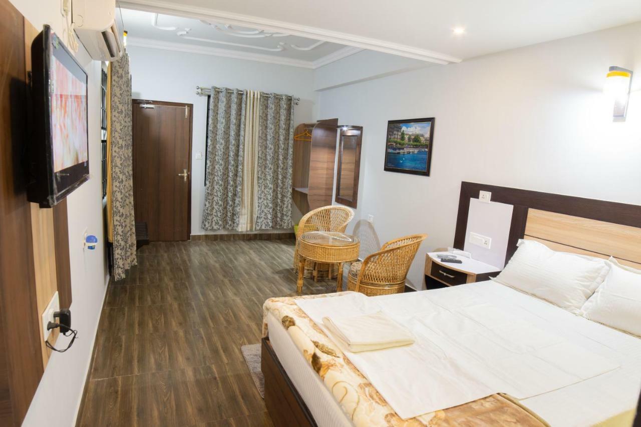 Galaxy Guest House Siddharthanagar Ngoại thất bức ảnh